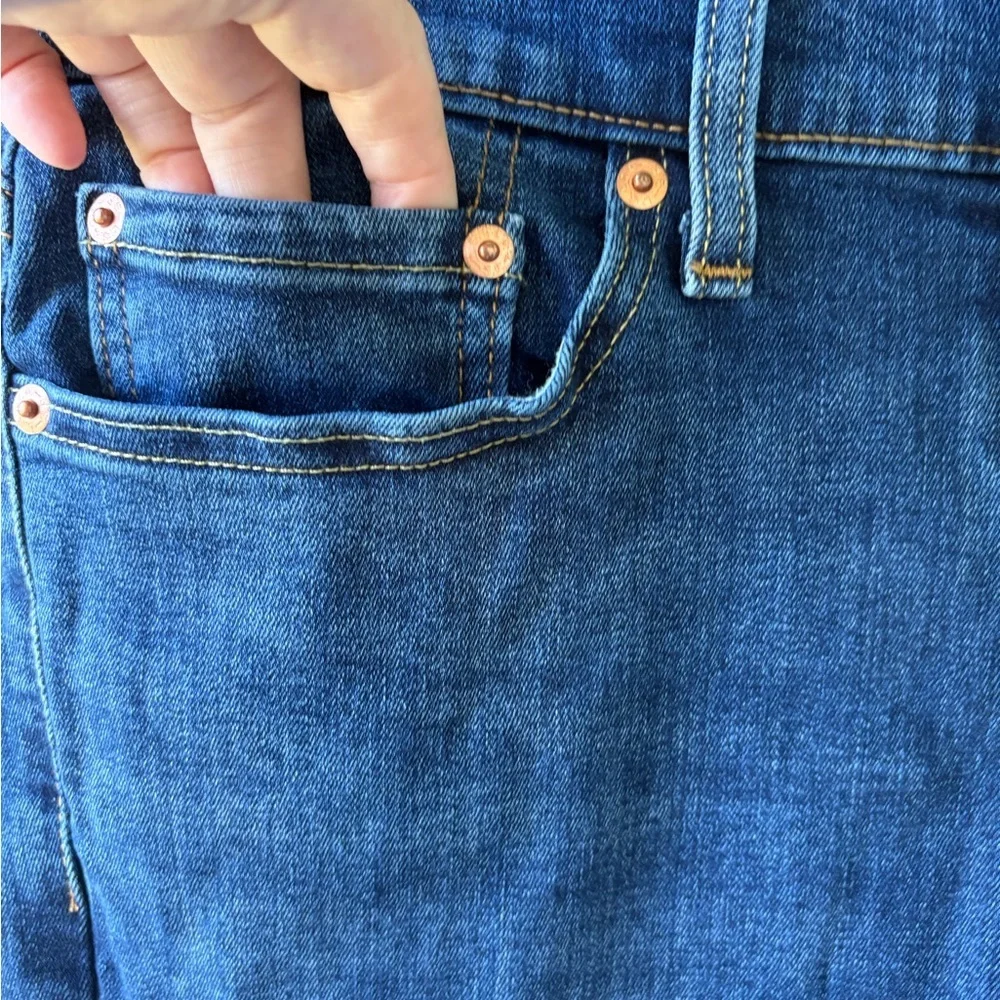 Levi Men’s 511 Size 32 Dark‎ Wash 5 Pocket Casual School Teacher Zip Fly